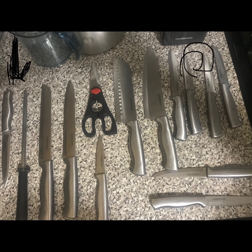 🔴SOLD🔴Farberware Knife Set - Picture 4 of 5